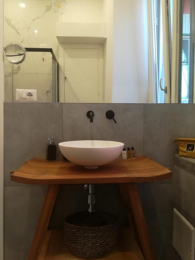 B-Montedidio Hotel Наполи Екстериор снимка